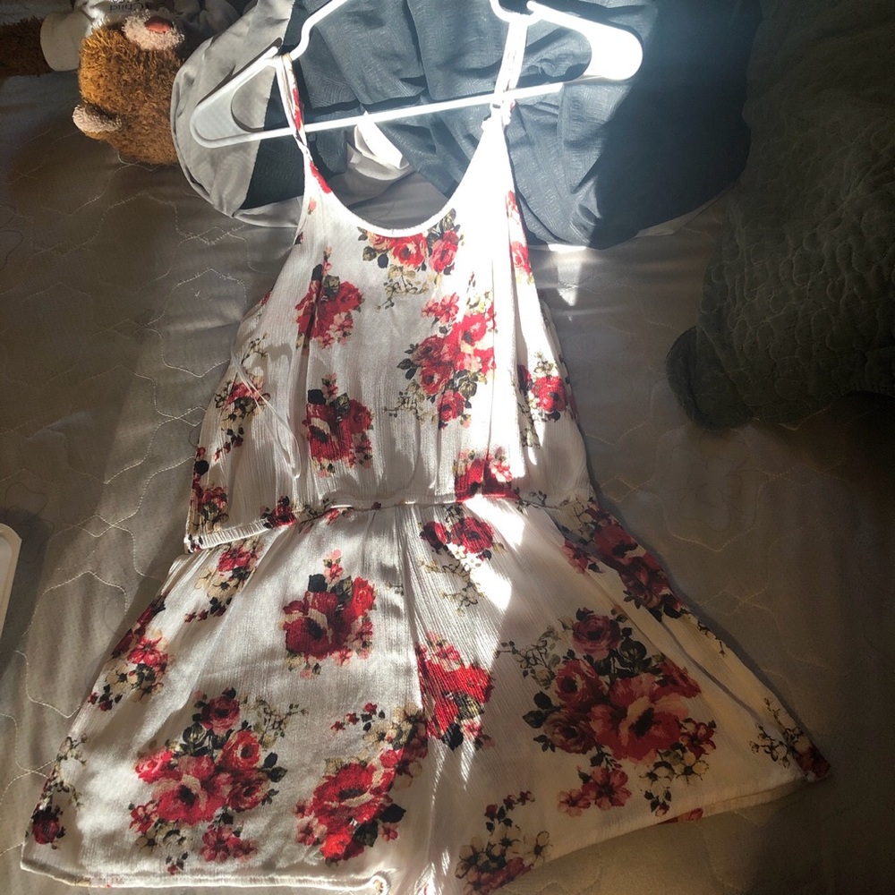 Flower romper - Picture 2 of 2